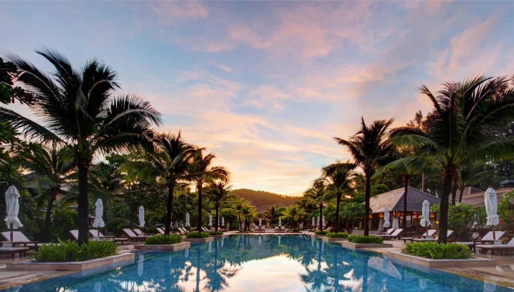 10 Recommended Retreats in stunning locations