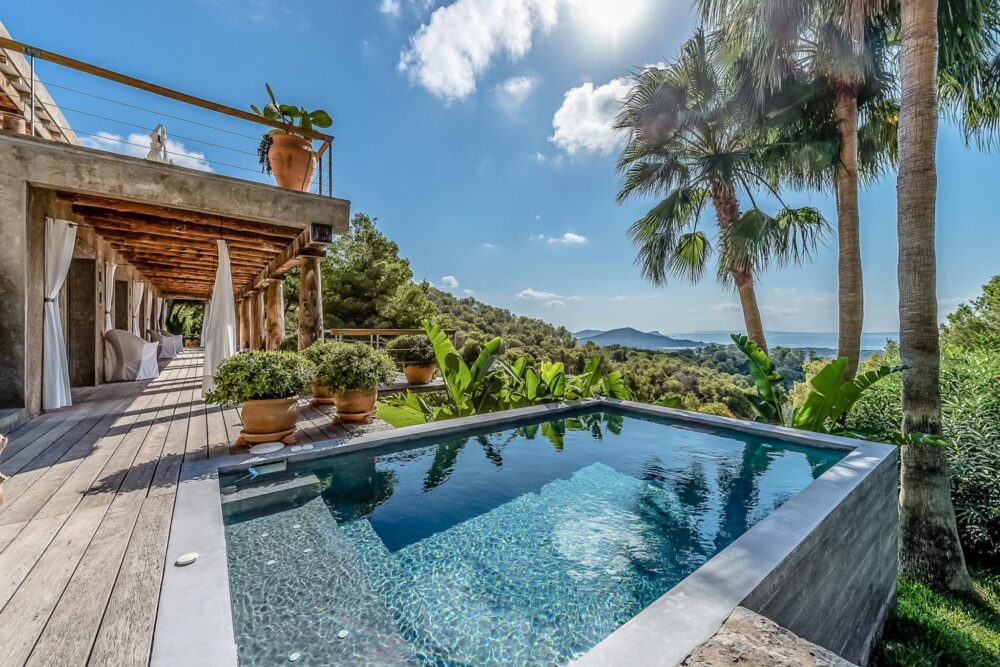 Luxury Villa In Ibiza: Exclusive Haven With Stunning Sea Views