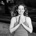 Lucy Lucas Online Yoga